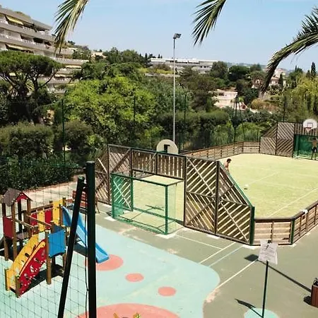 מלון דירות Francia Ii 3*